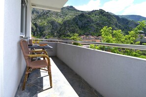 Deluxe Duplex, 2 Bedrooms, Sea View | Balcony
