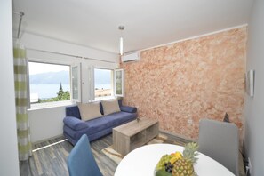 Apartment, 1 Bedroom, Terrace, Sea View | Living area
