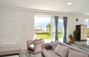 Deluxe Apartment, 2 Bedrooms, Sea View