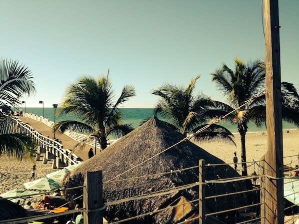 Solstolar och strandhanddukar