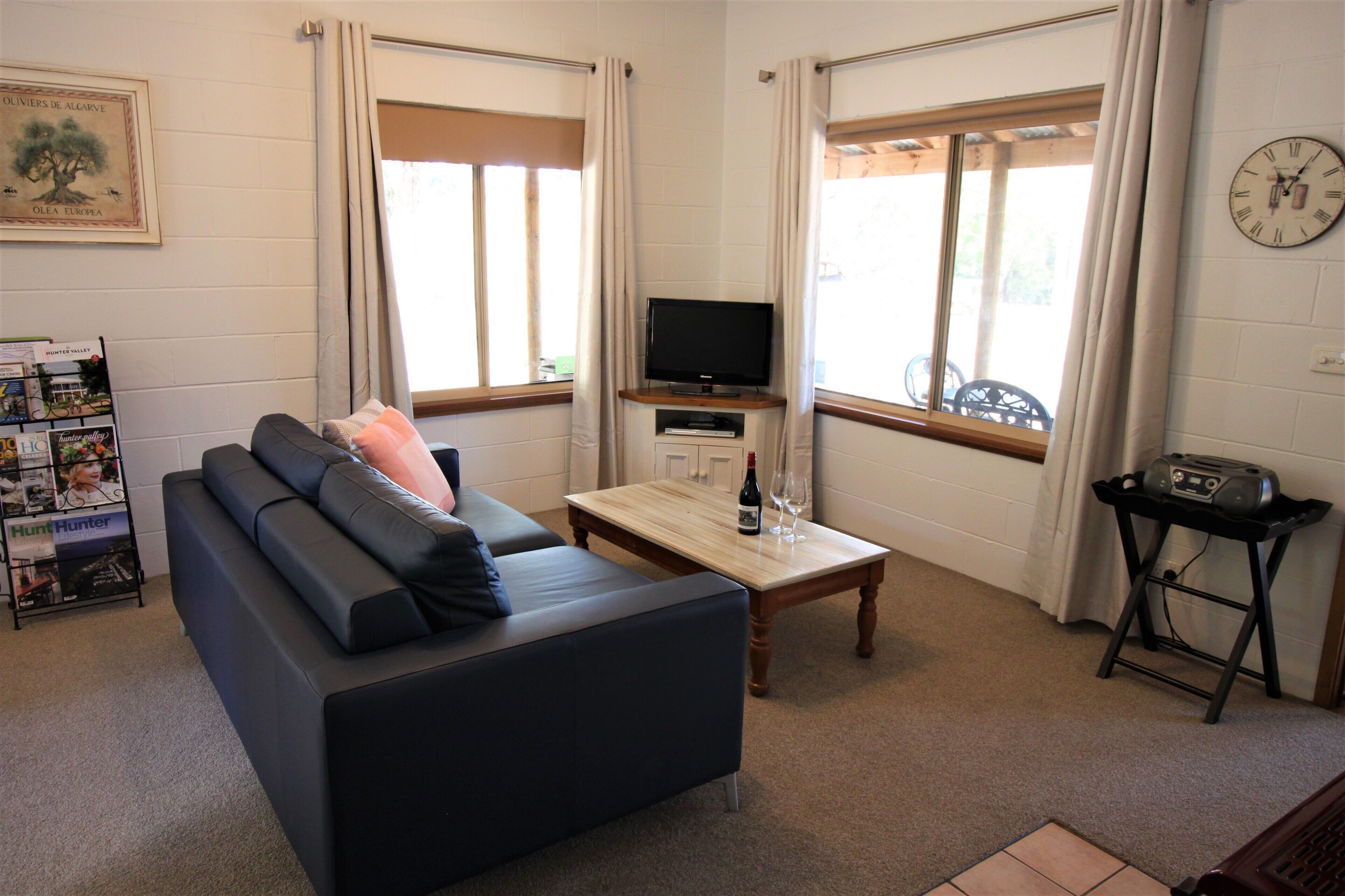 Blue Wren Villa Lovedale - Central to all wineries & restaurants in Pokolbin — image 4