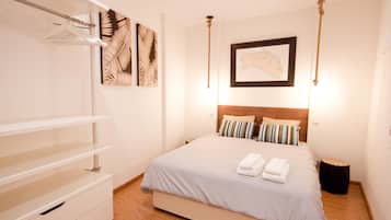 2 habitaciones, tabla de planchar con plancha y acceso a internet