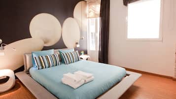 2 bedrooms, iron/ironing board, Internet, bed sheets