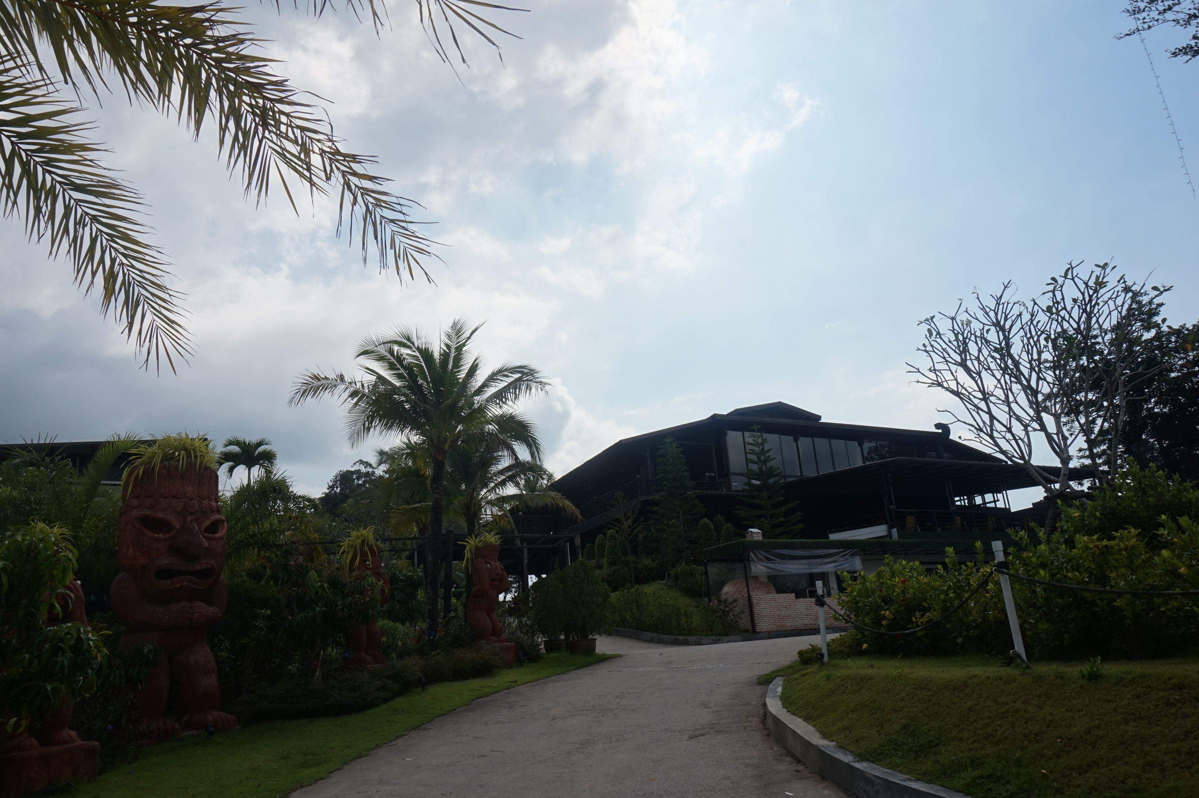 Khuôn viên nơi lưu trú