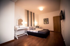 3 dormitorios, tabla de planchar con plancha, wifi y ropa de cama