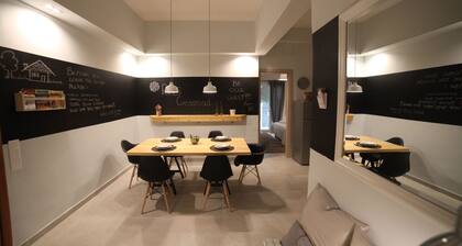 Port Crossroad Apt in Piraeus