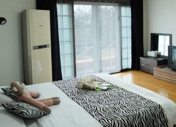 Double Room (Zebra) | Free WiFi