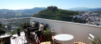 A 2 Bedroom luxury penthouse in the historic centre of Alora