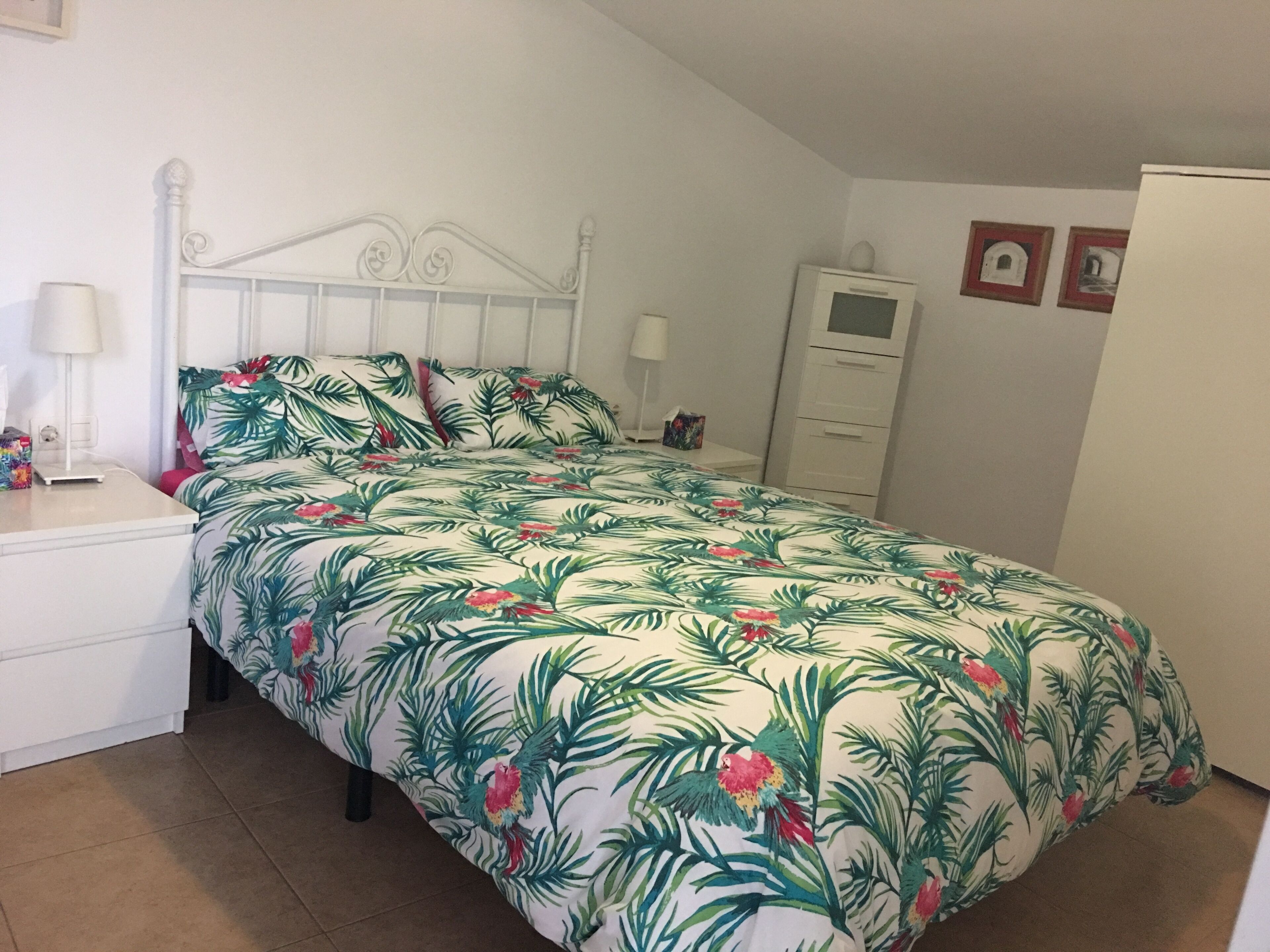 2 dormitorios, escritorio, sistema de insonorización