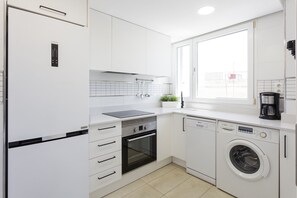 Frigorífic, microones, forn i rentaplats 