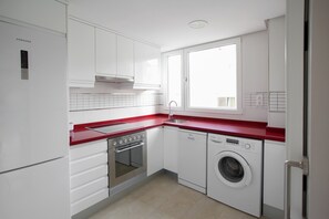 Fridge, microwave, oven, dishwasher - Beautiful property with 2 bedrooms. Wifi - only families (Playa de Gandía)