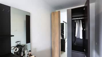 Family Twin Room with Balcony | Room amenity