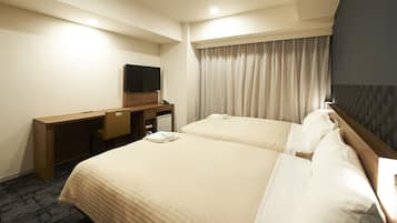 Deluxe Twin Room, Non Smoking | 1 bedroom, laptop workspace, blackout drapes, soundproofing