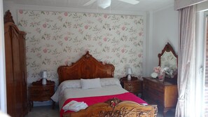 7 chambres, fer et planche à repasser, Wi-Fi gratuit, draps fournis