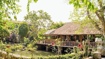 Quầy tiếp tân