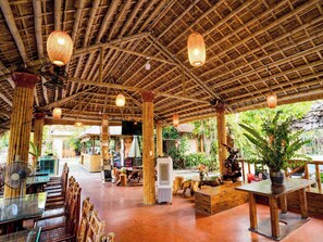 Breakfast, lunch, dinner served; local and international cuisine  - Ninh Binh Eco Garden (Gia Vien)