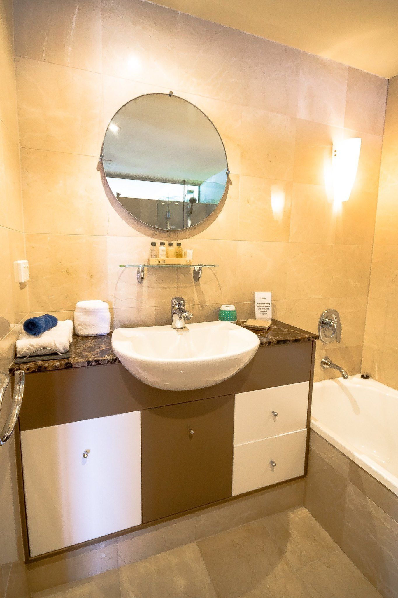 Albatross North Apartments — image 10