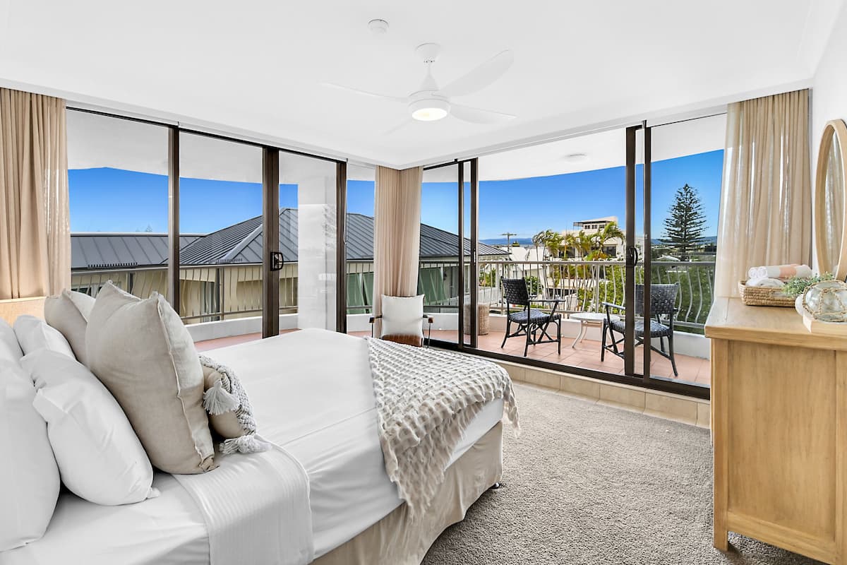 2 bedrooms, premium bedding, individually decorated
