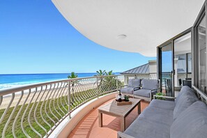 Apartamento, 3 habitaciones | Vistas del balcón