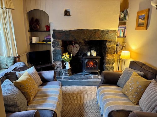 Listed Miners Cottage with Riverside Views