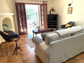 TV, bordtennis og bøker