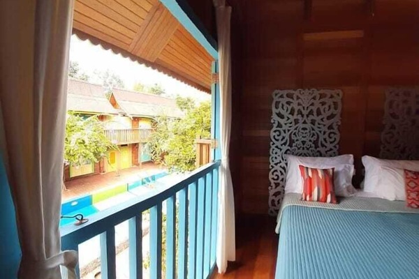 Deluxe Double or Twin Room, Pool View | WiFi (free), bed sheets