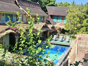 Unclassified image, 5 of 127, button - Bleu Verde i am colors (Gili Trawangan)
