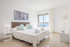 4 habitaciones, tabla de planchar con plancha y wifi gratis 