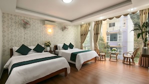 In-room safe, desk, blackout drapes, WiFi (free) - Catba Seapearl Adventure (Hai Phong)