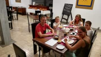 Desayuno continental gratuito