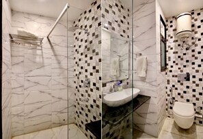 Deluxe room with balcony (Single) | Badezimmer