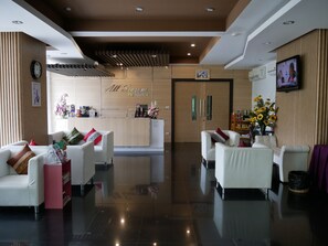 Lobby sitting area - All Seasons Residence (Khon Kaen)