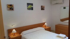 4 slaapkamers, een strijkplank/strijkijzer, wifi, beddengoed