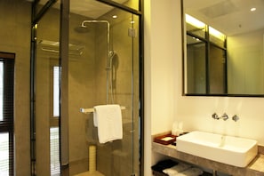 Superior Room, Terrace | Bathroom