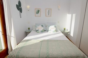1 bedroom, in-room safe, iron/ironing board, travel cot