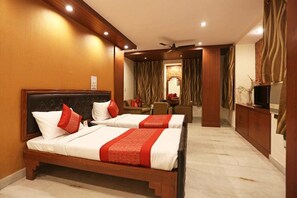 华丽双人房或双床房, 4 间卧室, 无烟房 (Air Conditioned) | 客厅 | 平板电视