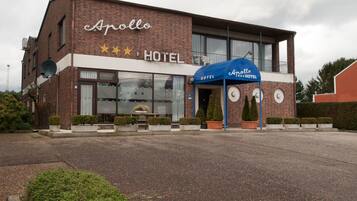 ด้านหน้าที่พัก