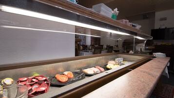 อาหารและเครื่องดื่ม