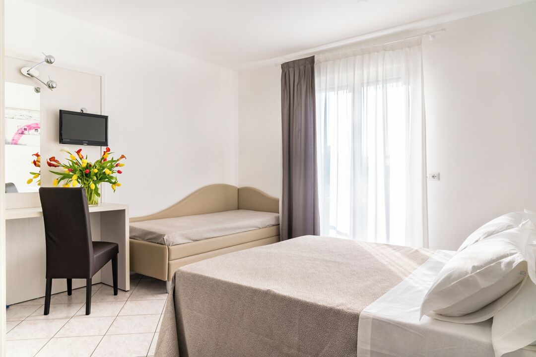 Literie de qualité supérieure, coffres-forts dans les chambres, bureau