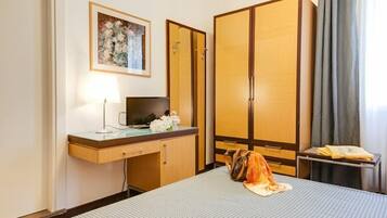 Comfort-huone | Minibaari, yksilöllisesti sisustettu, yksilöllisesti kalustettu