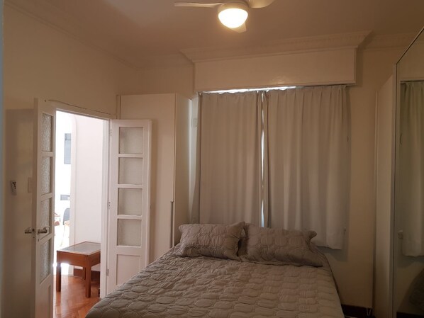 Casa geminada, 1 quarto | 1 quarto, cortinas blackout, ferros/tábuas de passar roupa