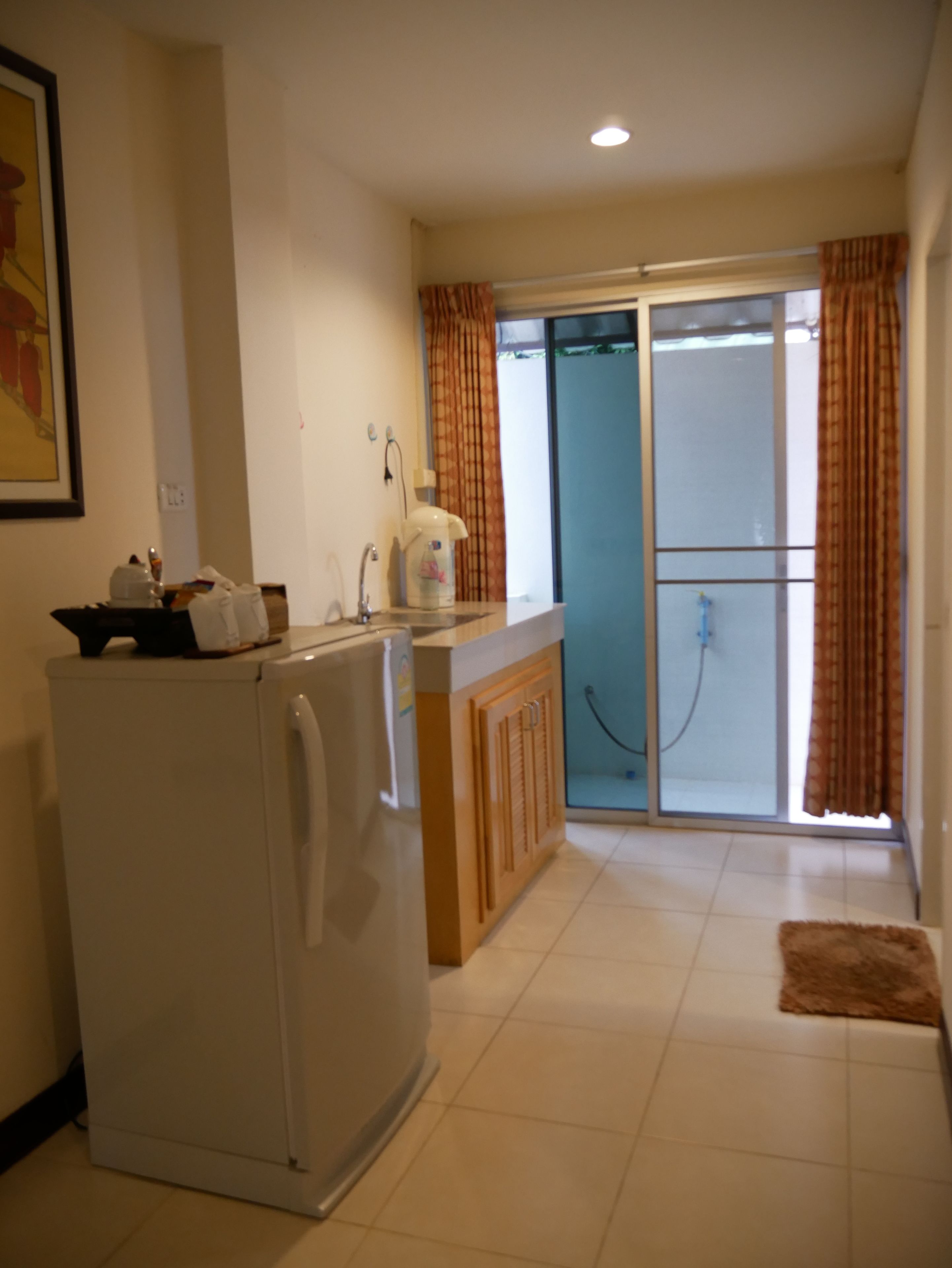 family triple room  | mini fridge