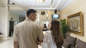 Reception - Aleyra Hotel and Villa Garut (Garut)