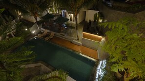 Outdoor pool - Aleyra Hotel and Villa Garut (Garut)