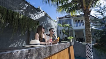 Poolside bar