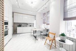 Dining - Safe Haven Mini Hotel (St. Petersburg)
