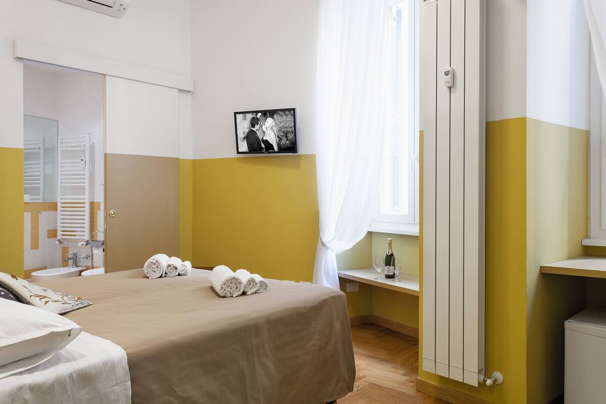 Select Comfort beds, minibar, in-room safe, desk