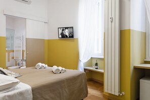 Camas Select Comfort, minibar y caja de seguridad en la habitación 