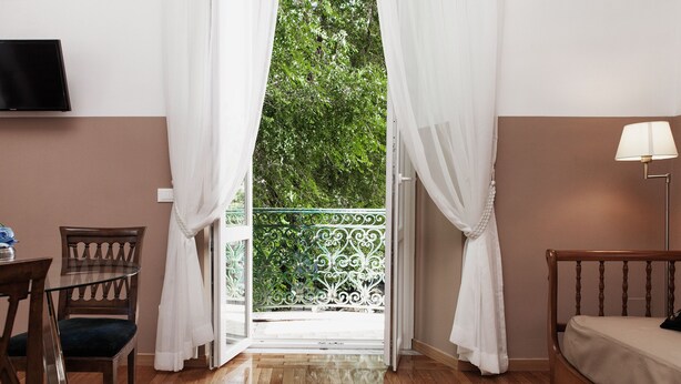 Deluxe Double Room, Balcony | Terrace/patio - Roma Rondò Bed And Breakfast (Rome)