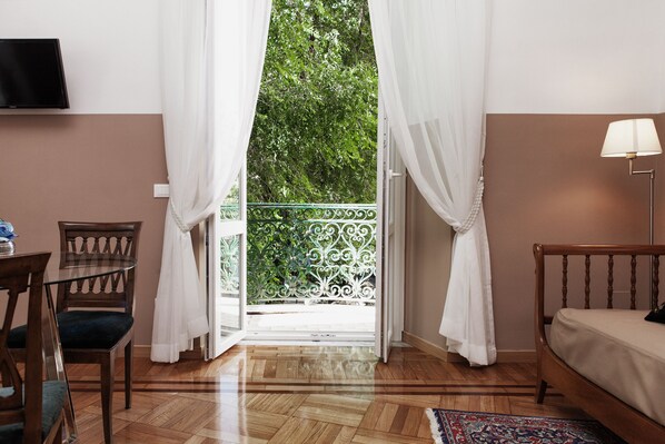 Chambre Double Deluxe, balcon | Terrasse/Patio